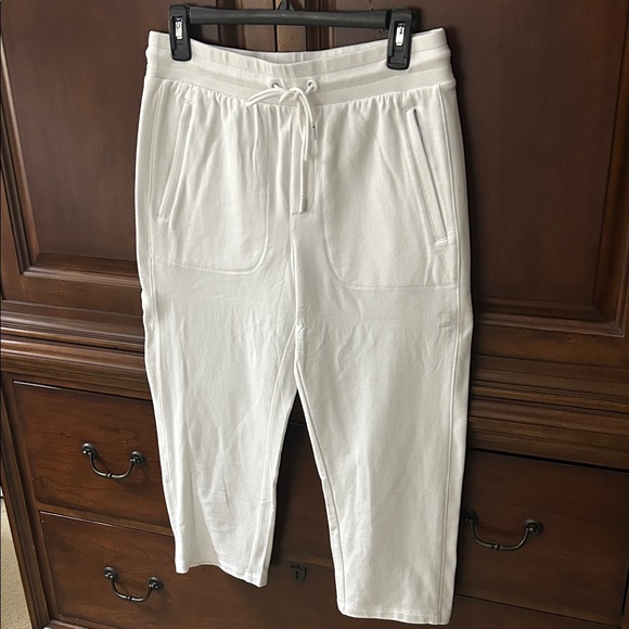 Talbots Pants - Talbots White Jogger Capri Pants/NWT